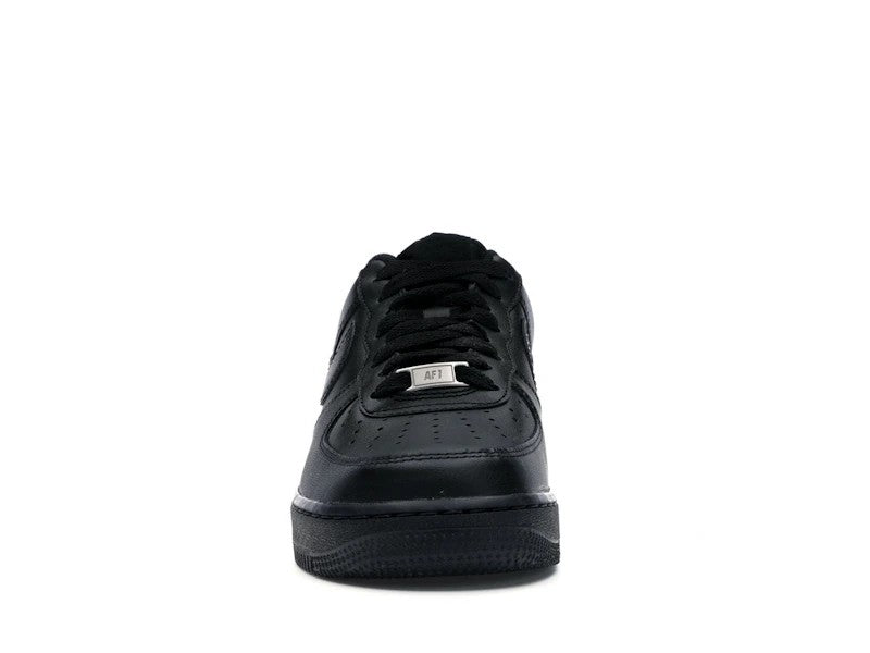 Nike Air Force 1 Low '07 Black — angle view