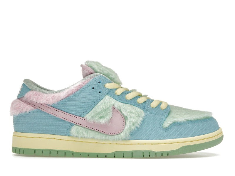 Nike SB Dunk Low Verdy Visty (TD) — angle view