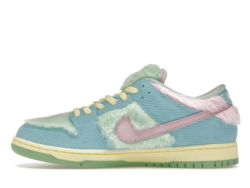 Nike SB Dunk Low Verdy Visty (TD) — angle view